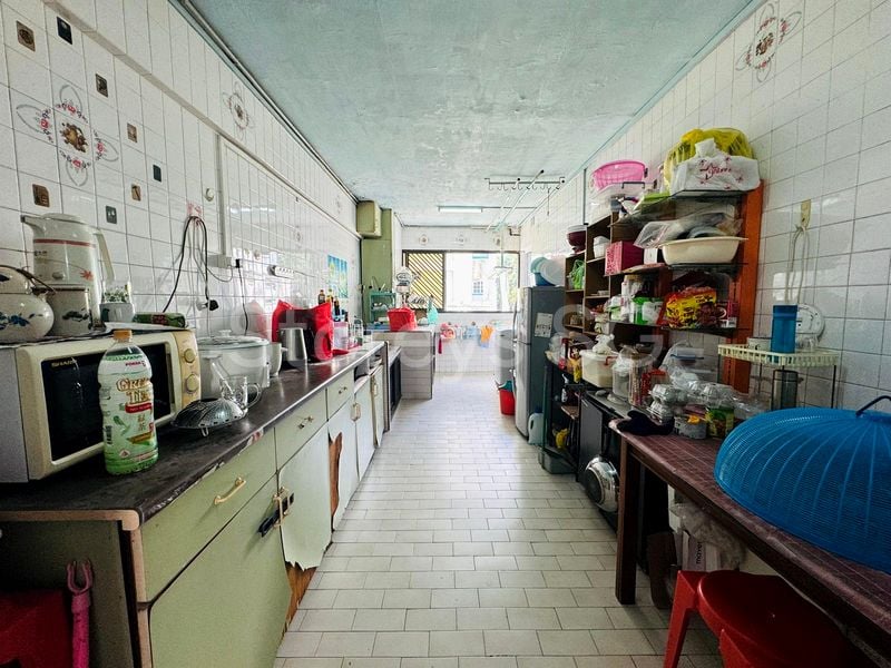 4 Room (4A) HDB for Sale in  266 Bukit Batok East Avenue 4 - Image 7